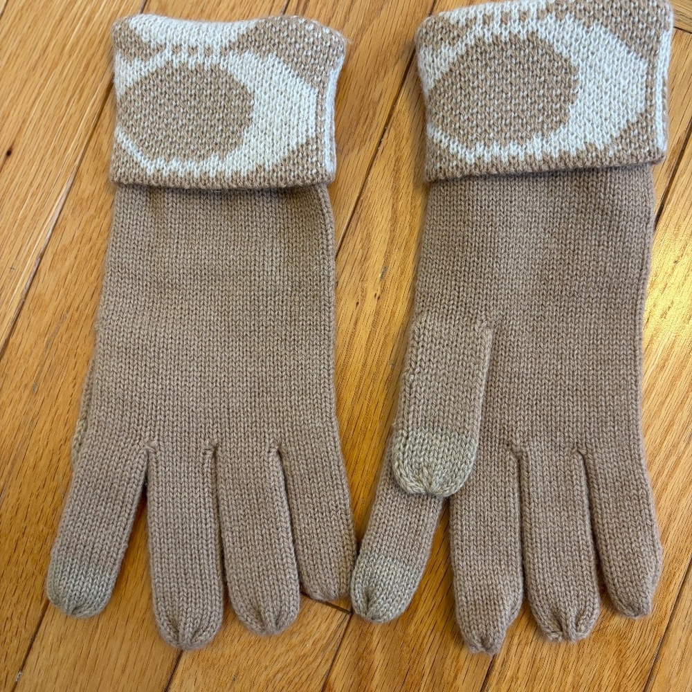 Coach Signature Knit Tech Gloves